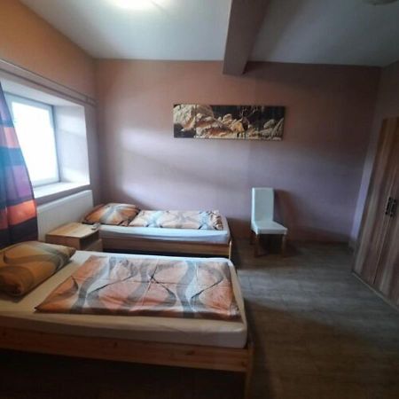 Ikszt Vendeghaz Hotel Davod Bagian luar foto