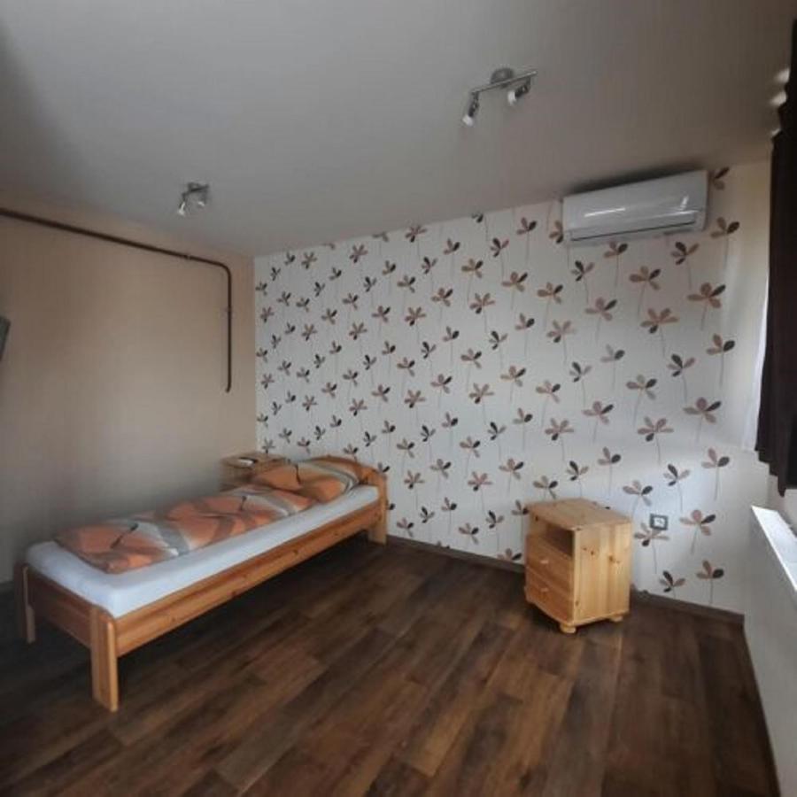 Ikszt Vendeghaz Hotel Davod Bagian luar foto
