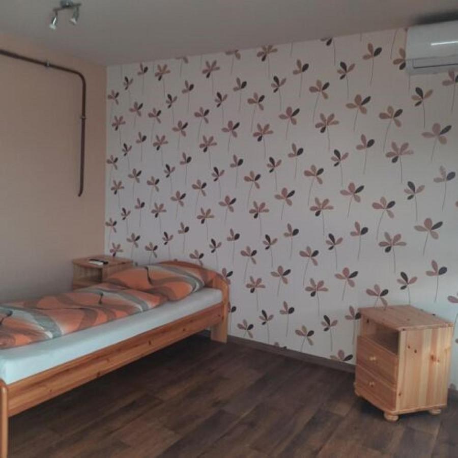 Ikszt Vendeghaz Hotel Davod Bagian luar foto
